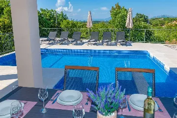 3-Bedroom House with Pool in Labin