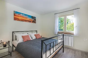 3-Bedroom House with Pool in Labin