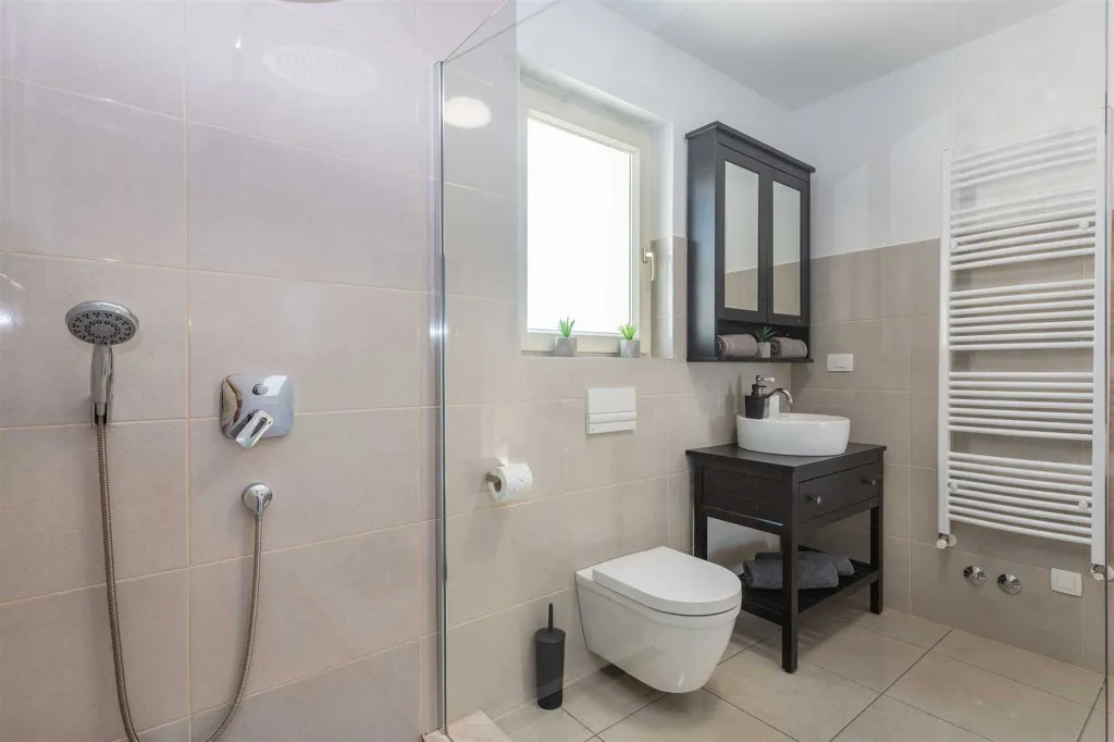 3-Bedroom House with Pool in Labin
