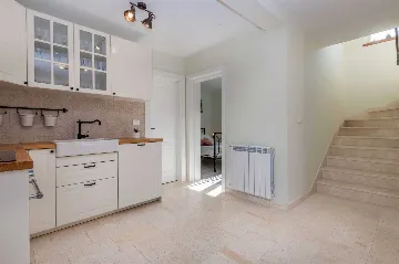 3-Bedroom House with Pool in Labin