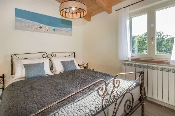 3-Bedroom House with Pool in Labin