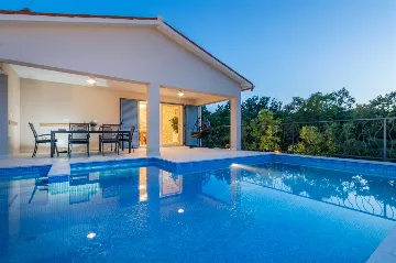 3-Bedroom House with Pool in Labin