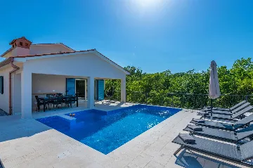 3-Bedroom House with Pool in Labin