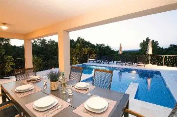 3-Bedroom House with Pool in Labin