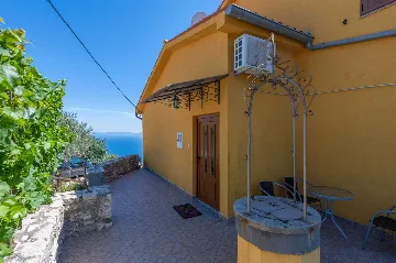 House with Pool and Sea View in Labin