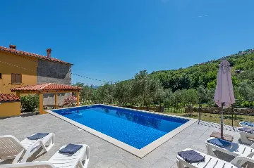 House with Pool and Sea View in Labin