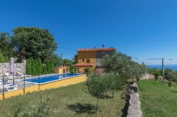 House with Pool and Sea View in Labin