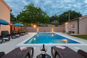 Renovated House with Pool in Sveta Nedelja