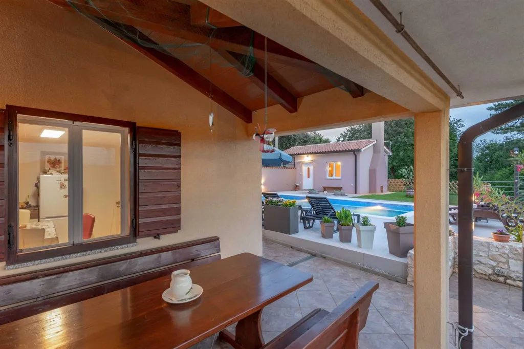 Renovated House with Pool in Sveta Nedelja