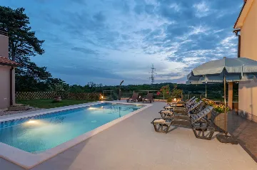 Renovated House with Pool in Sveta Nedelja