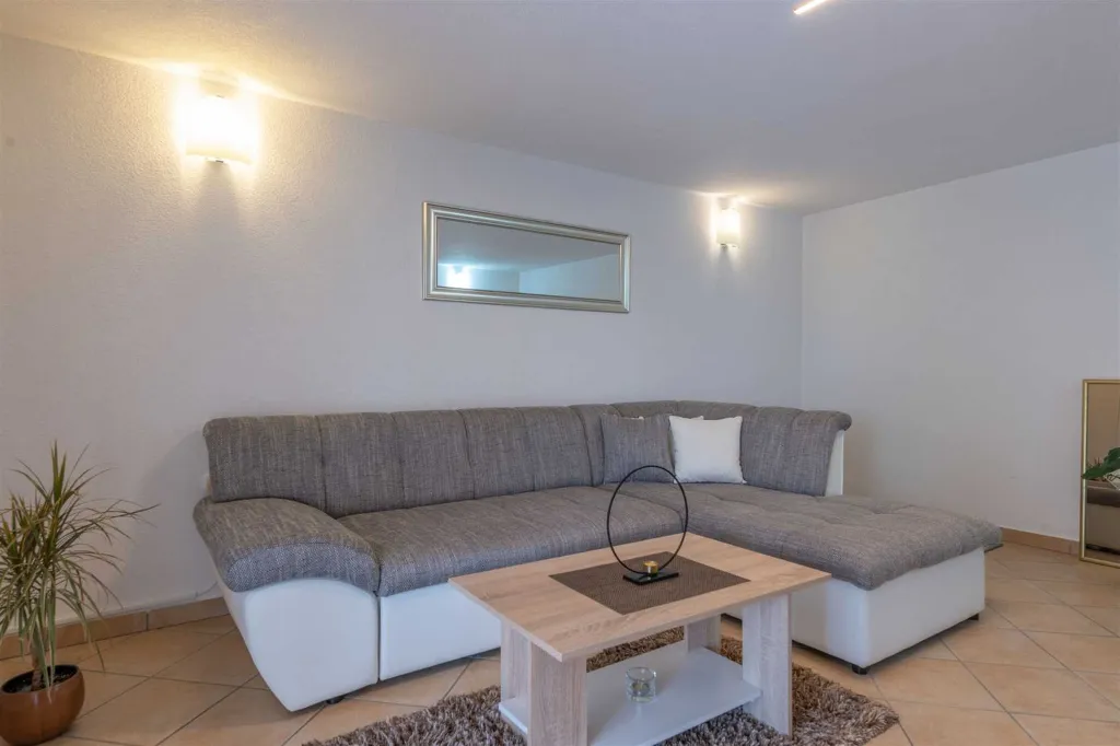 Renovated House with Pool in Sveta Nedelja