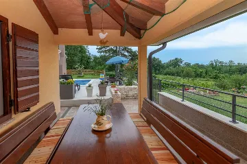 Renovated House with Pool in Sveta Nedelja