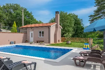 Renovated House with Pool in Sveta Nedelja