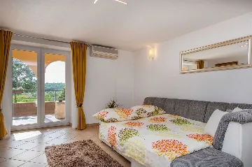 Renovated House with Pool in Sveta Nedelja