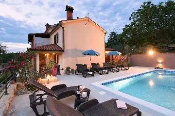 Renovated House with Pool in Sveta Nedelja