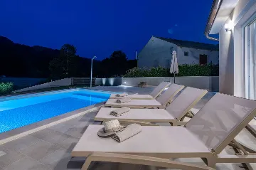 House with Pool and Rooftop Terrace in Pazin