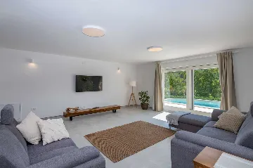 House with Pool and Rooftop Terrace in Pazin