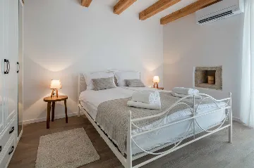 House with Pool and Rooftop Terrace in Pazin