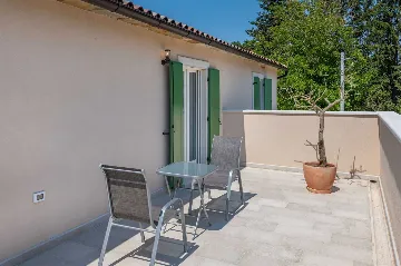 House with Pool and Rooftop Terrace in Pazin