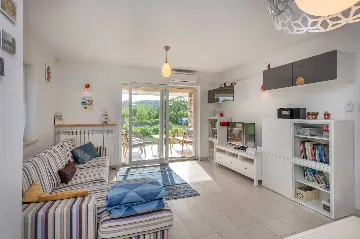 Villa in Labin with Fenced Garden Pool for 8