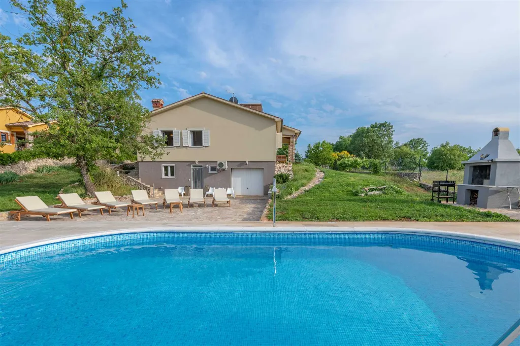 Villa in Labin with Fenced Garden Pool for 8