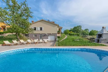Villa in Labin with Fenced Garden Pool for 8