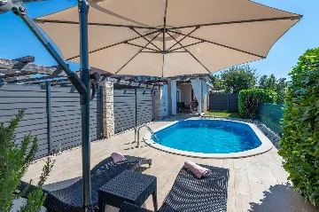 2-Bedroom Apartment in Umag with Private Pool