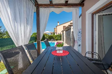 2-Bedroom Apartment in Umag with Private Pool
