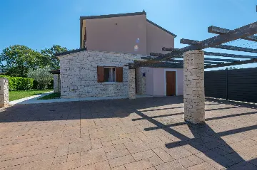 2-Bedroom Apartment in Umag with Private Pool