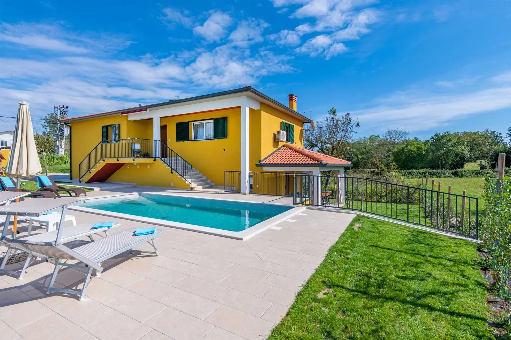Private Pool Villa in Nedešćina for up to 8
