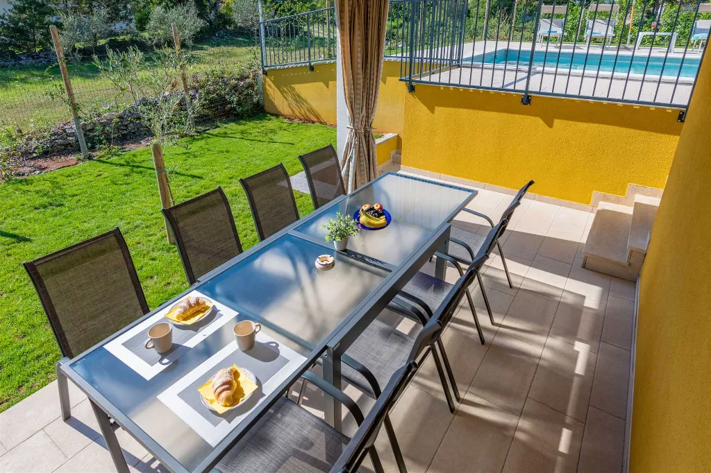 Private Pool Villa in Nedešćina for up to 8