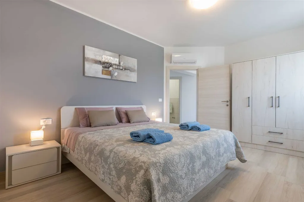 Private Pool Villa in Nedešćina for up to 8