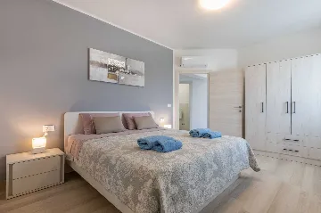 Private Pool Villa in Nedešćina for up to 8