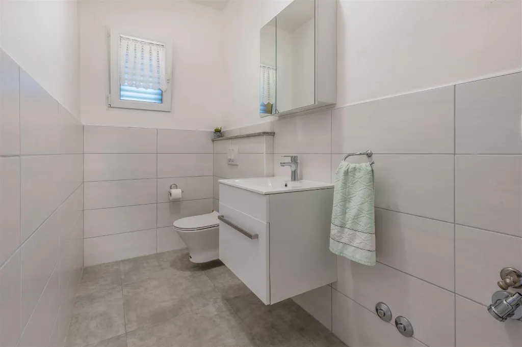 Private Pool Villa in Nedešćina for up to 8