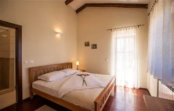Spacious 4-Bedroom Villa in Sveti Lovreč
