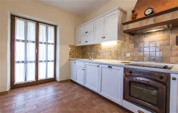 Spacious 4-Bedroom Villa in Sveti Lovreč
