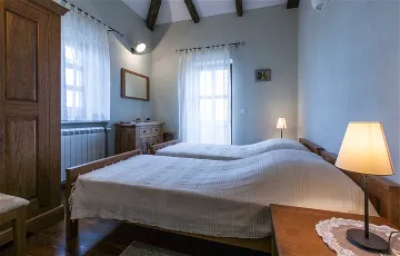 Spacious 4-Bedroom Villa in Sveti Lovreč