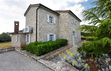 Sveti Lovreč Villa with Adriatic Sea Views