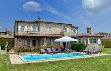 Sveti Lovreč Villa with Adriatic Sea Views