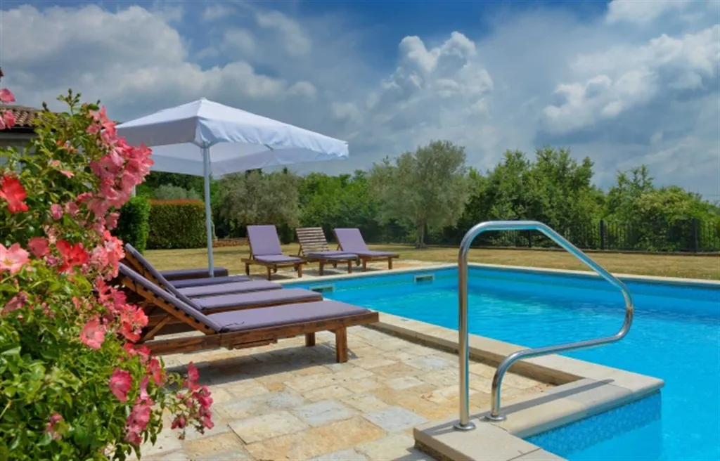 Sveti Lovreč Villa with Adriatic Sea Views
