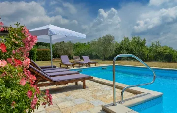 Sveti Lovreč Villa with Adriatic Sea Views