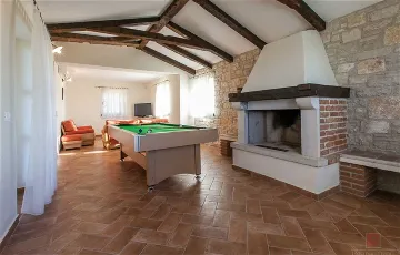 Sveti Lovreč Villa with Adriatic Sea Views