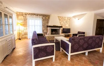 Sveti Lovreč Rustic-Modern Villa for 8 Guests