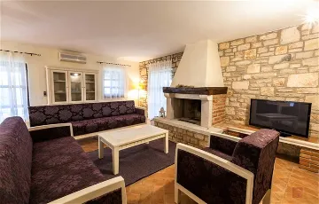 Sveti Lovreč Rustic-Modern Villa for 8 Guests