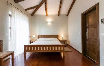 3-Bedroom Villa with Pool & Sea Views in Sveti Lovreč