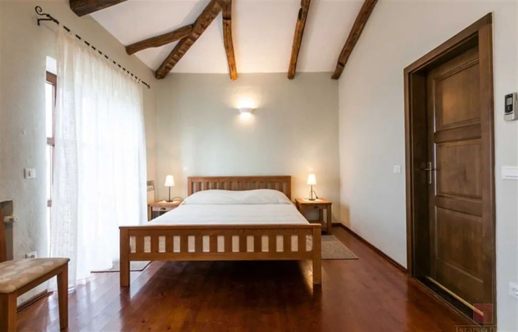 3-Bedroom Villa with Pool & Sea Views in Sveti Lovreč