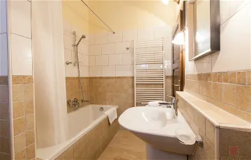 3-Bedroom Villa with Pool & Sea Views in Sveti Lovreč