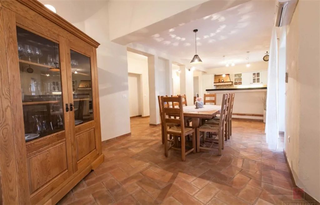 3-Bedroom Villa with Pool & Sea Views in Sveti Lovreč
