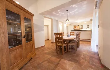 3-Bedroom Villa with Pool & Sea Views in Sveti Lovreč