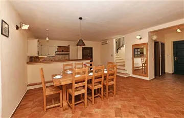 4-Bedroom Villa in Sveti Lovreč for 8 Guests